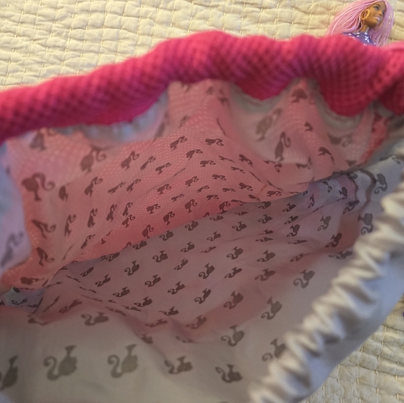 Barbie set Drawstring Bag - Picture 6 of 8